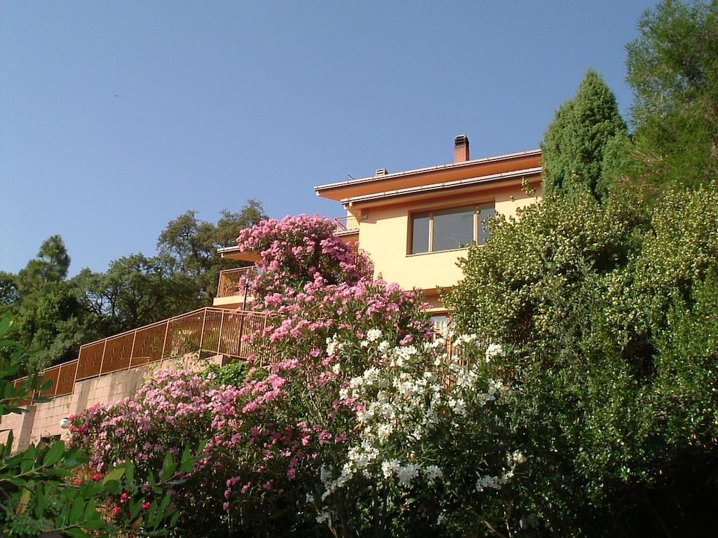 Villa Patrizia B&B Sul Lago Capoterra Exterior foto